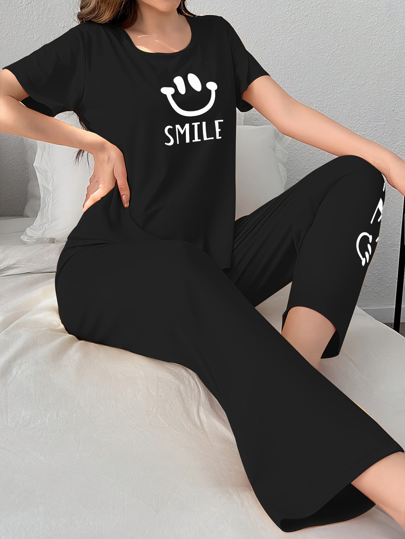 Women'S Casual Yellow joyful Face Pajama Set - Short Sleeve, Long Pants, Crew Neck, All-Season Sleepwear, Comfortable Loungewear, Casual Loungewear|Playful Design|Soft Texture