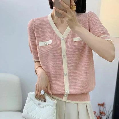 V-Neck Knitwear Versatile