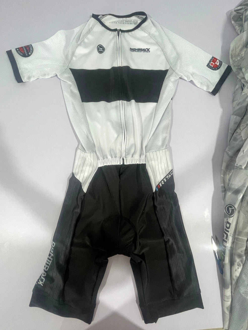 Hot RIGHTTRACK Trisuit MEN'S World Triathlon Jumpsuit Summer Skinsuit Swimming Cycling Running Competition Appare